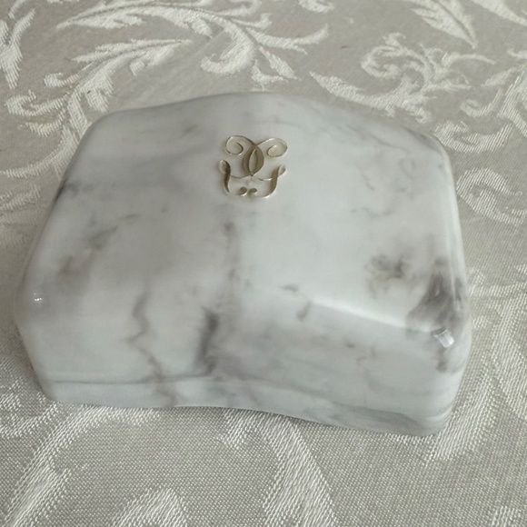 Shalimar Guerlain Perfumed Soap Rare Vintage New .  3.5oz - Picture 2 of 5